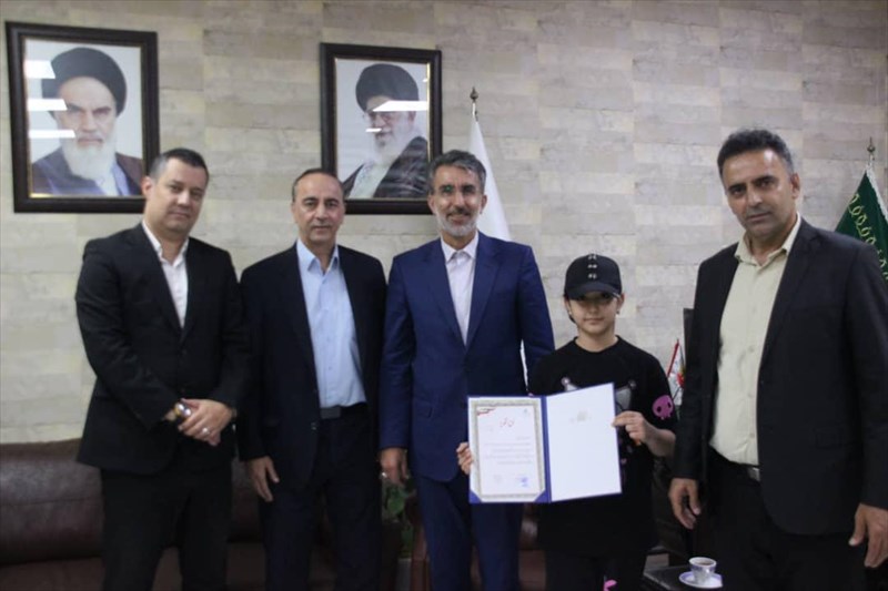 تجلیل از  دختر با استعداد و نونهال اسنوکر مازندران