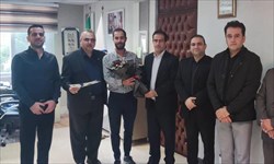 تجلیل جهانبخش آرمان مدیرکل ورزش و جوانان  از حامد ذره دوست ملی پوش اسنوکر استان گیلان