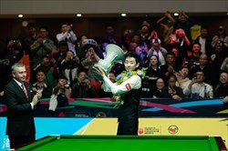 وو ییزه قهرمان مسابقات اسنوکر بین‌المللی ۲۰۲۵ شد