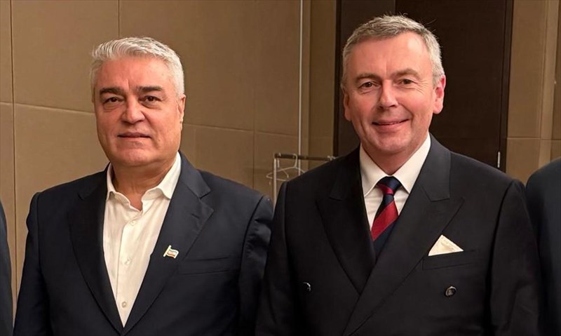 دیدار رئیس فدراسیون بولینگ و بیلیارد ایران با رئیس فدراسیون حرفه‌ای‌های اسنوکر جهان در قطر