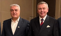 دیدار رئیس فدراسیون بولینگ و بیلیارد ایران با رئیس فدراسیون حرفه‌ای‌های اسنوکر جهان در قطر