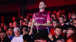 مارک سلبی انگلیسی قهرمان مسابقات اسنوکر قهرمان قهرمانان 2025 شد