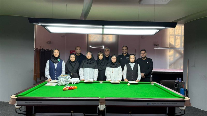 حضور دختران نخستین دوره استعدادیابی و ارتقای سطح اسنوکر دختران در فدراسیون و دیدار با دکتر اسکندری