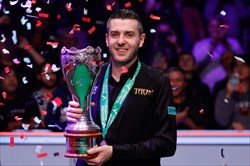 مارک سلبی انگلیسی قهرمان مسابقات اسنوکر UK Championship2025 لقب گرفت
